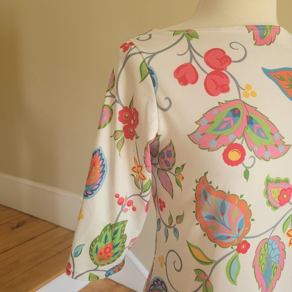 Zarelle Retro-Stylized Print Top. Size Small - Picture 4 of 6